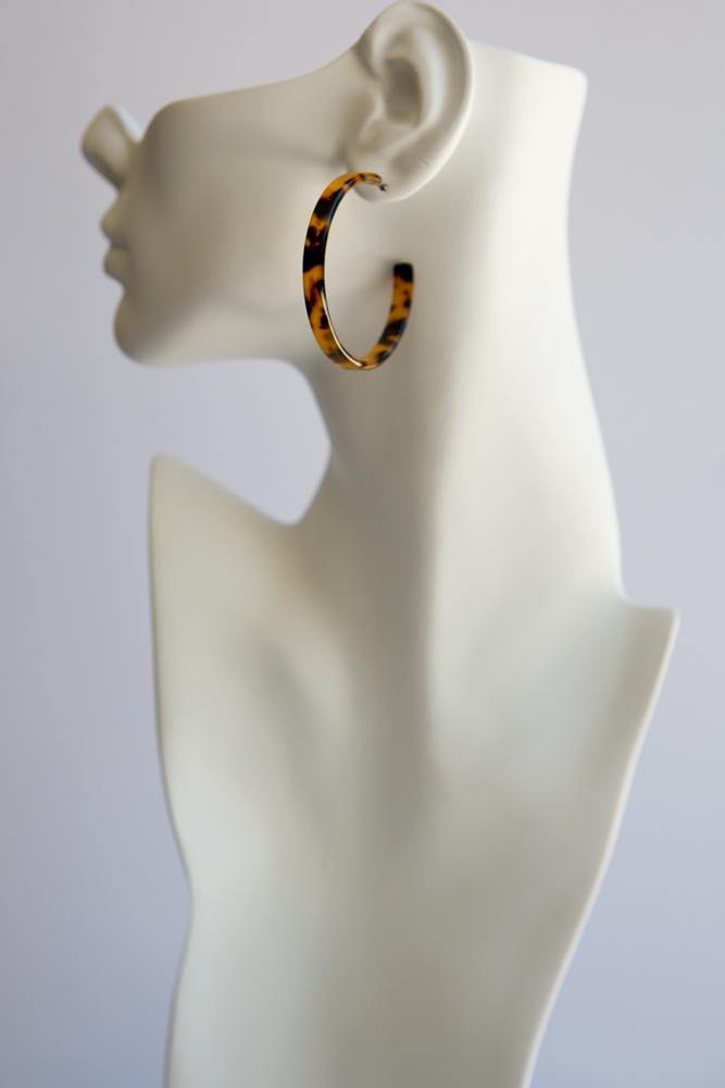 Tortoise Shell Hoop Earrings (Medium) - Wynter Bloom