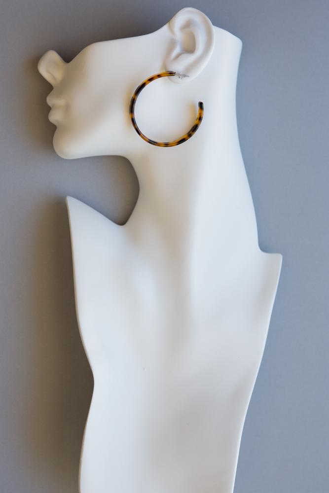 Tortoise Shell Hoop Earrings (Medium) - Wynter Bloom