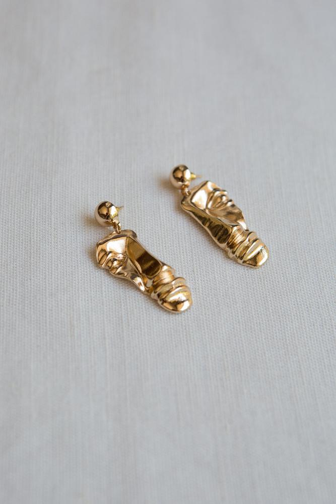 Gold Abstract Face Sculpture Earrings - Wynter Bloom
