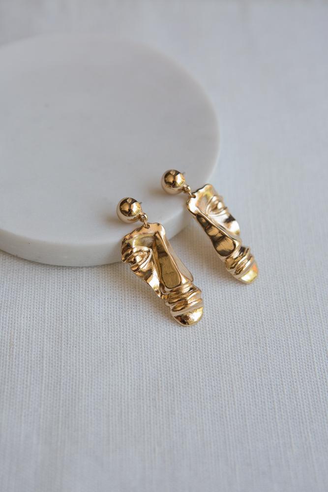Gold Abstract Face Sculpture Earrings - Wynter Bloom