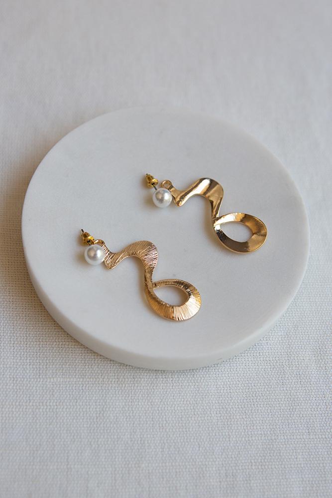 Pearl and Waves Earrings - Wynter Bloom