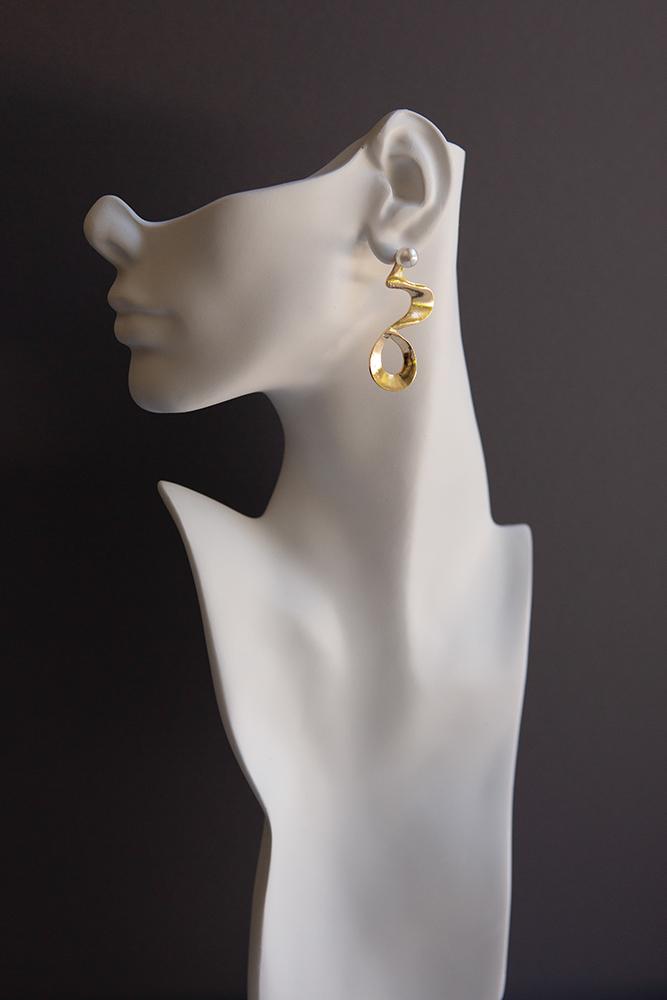 Pearl and Waves Earrings - Wynter Bloom