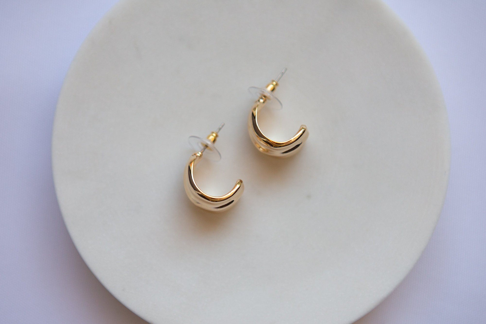 Gold Shell Textured Half Hoop Earrings - Wynter Bloom