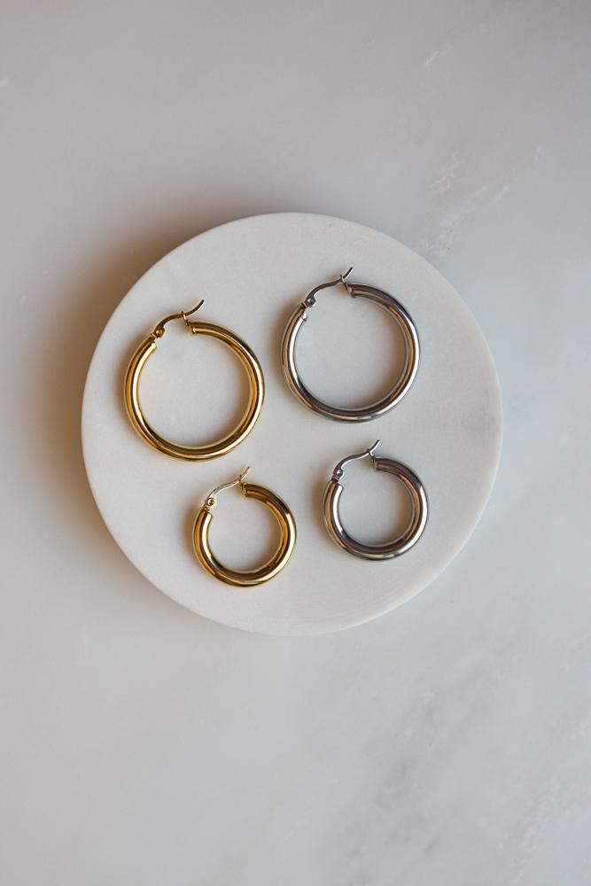 Bold Chunky Hoop Earrings (Silver) - Wynter Bloom