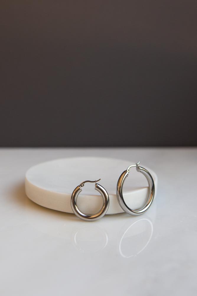 Bold Chunky Hoop Earrings (Silver) - Wynter Bloom