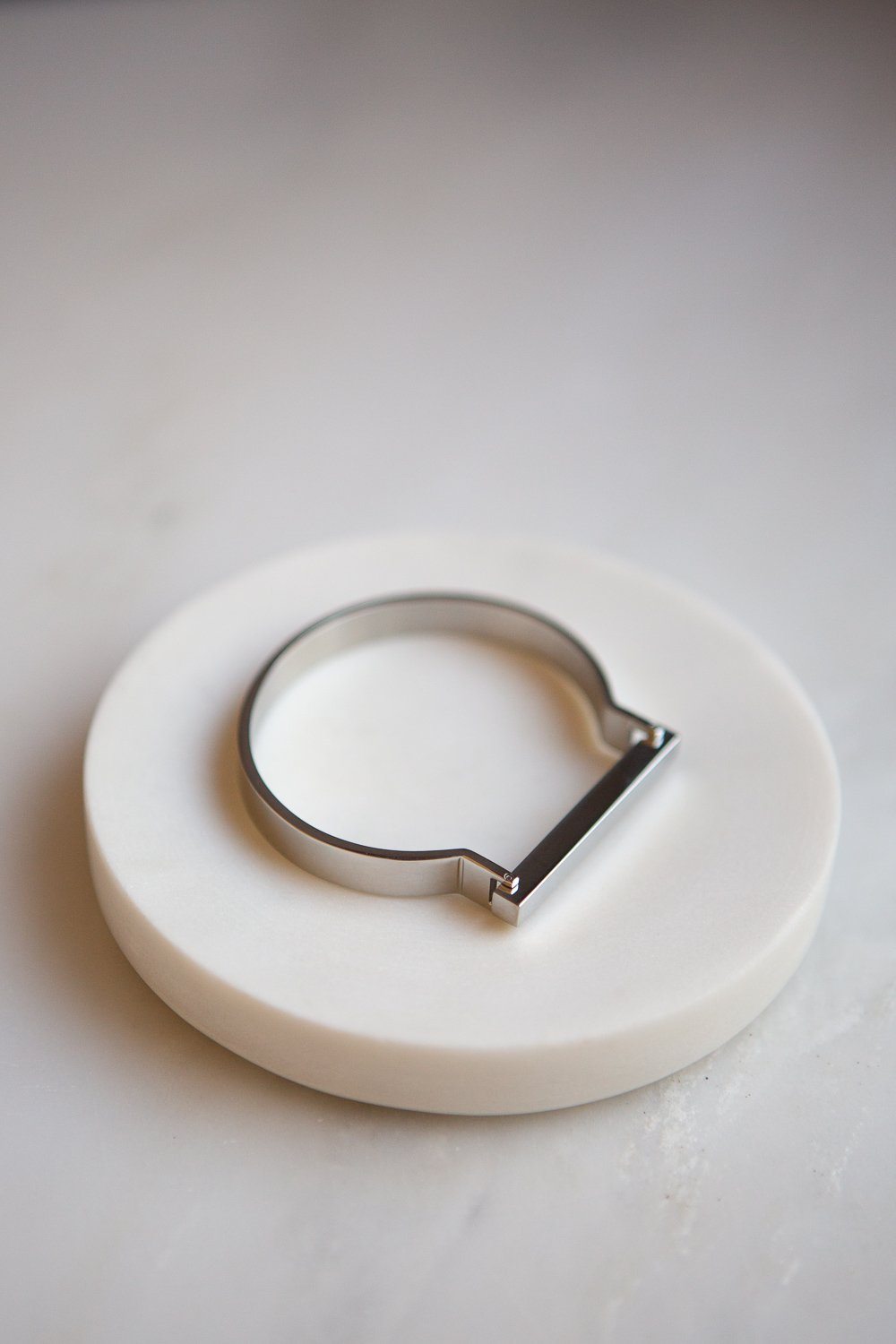 Minimalist Silver Horseshoe Bar Bracelet - Wynter Bloom