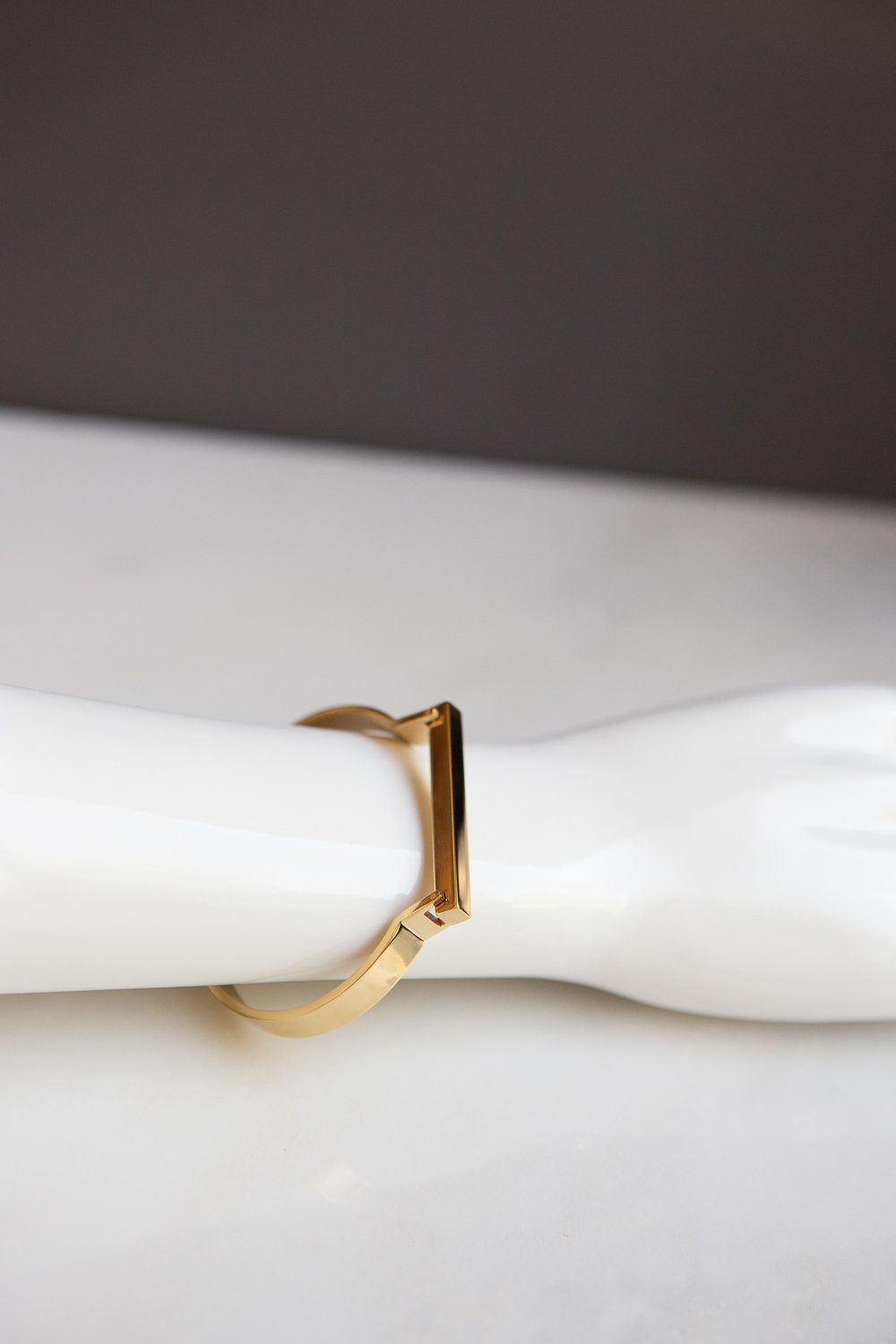 Minimalist Gold Horseshoe Bar Bracelet - Wynter Bloom