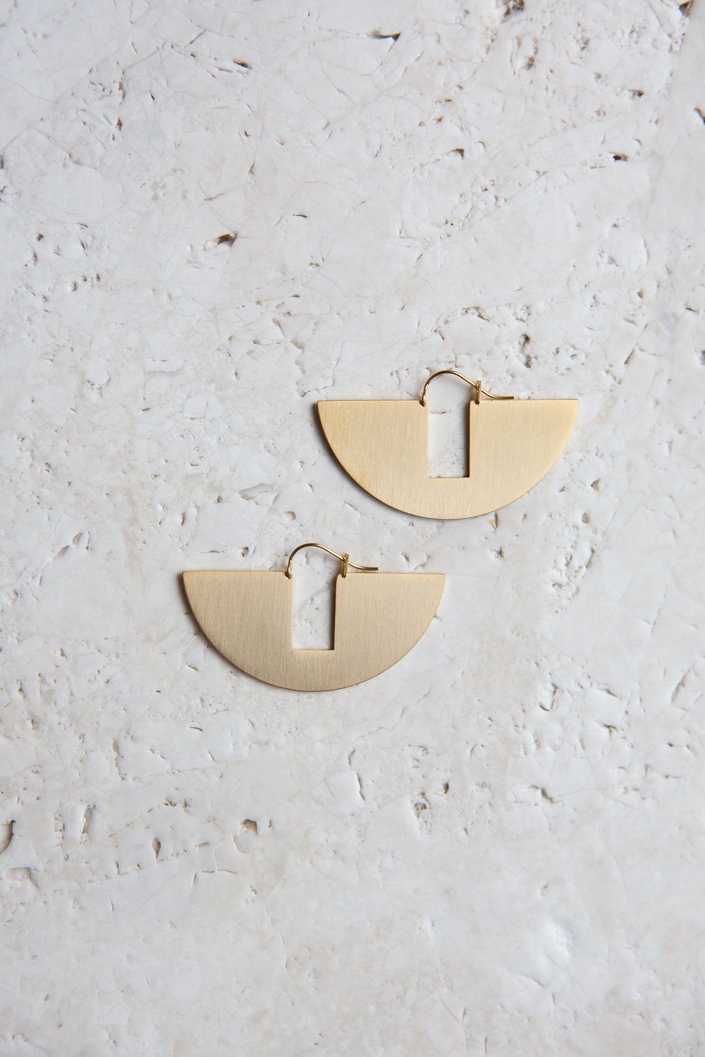 Matte Gold Geometric Fan Earrings - Wynter Bloom