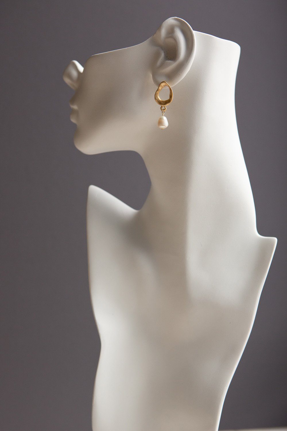Matte Gold Freshwater Pearl Drop Earrings - Wynter Bloom
