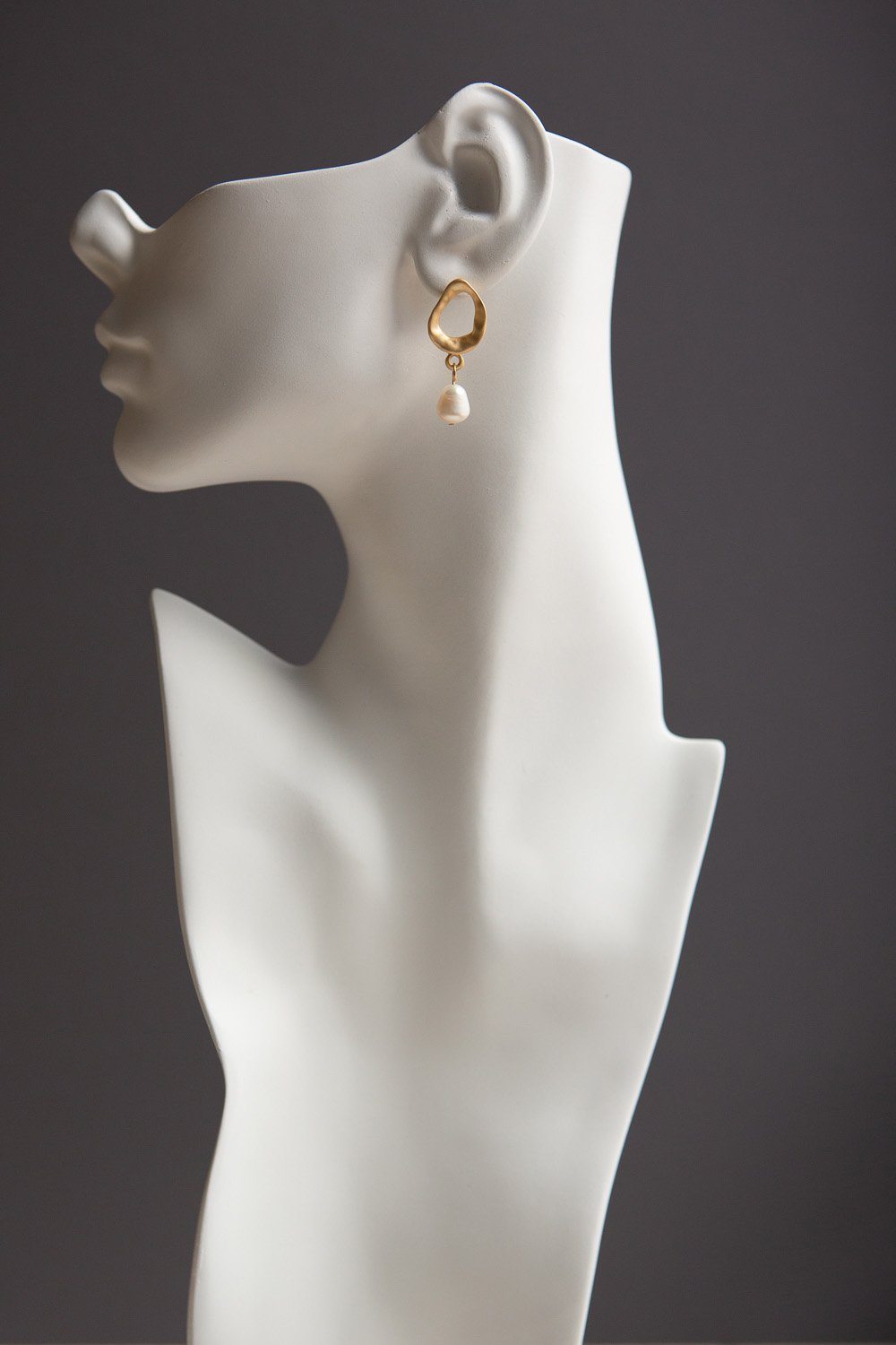 Matte Gold Freshwater Pearl Drop Earrings - Wynter Bloom