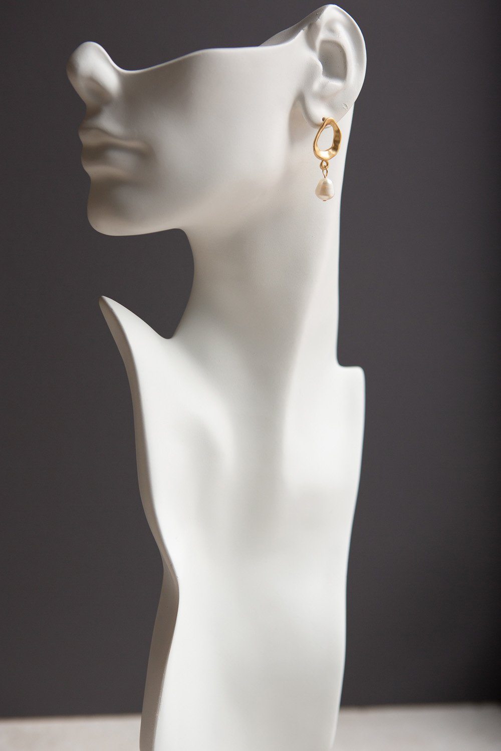 Matte Gold Freshwater Pearl Drop Earrings - Wynter Bloom