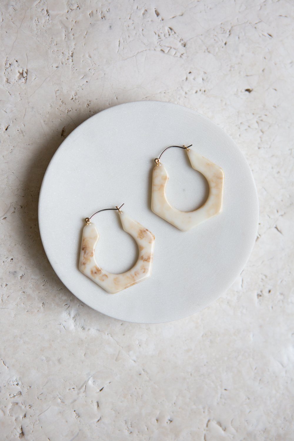 Light Brown Marbleized Hexagon Hoop Earrings - Wynter Bloom