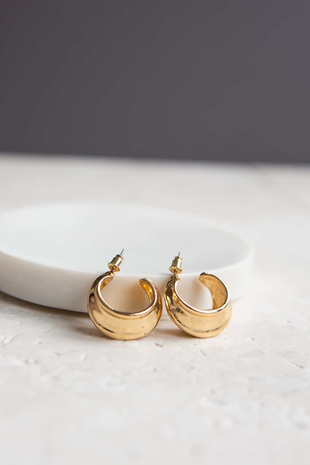 Open C Shell Gold Hoop Earrings - Wynter Bloom