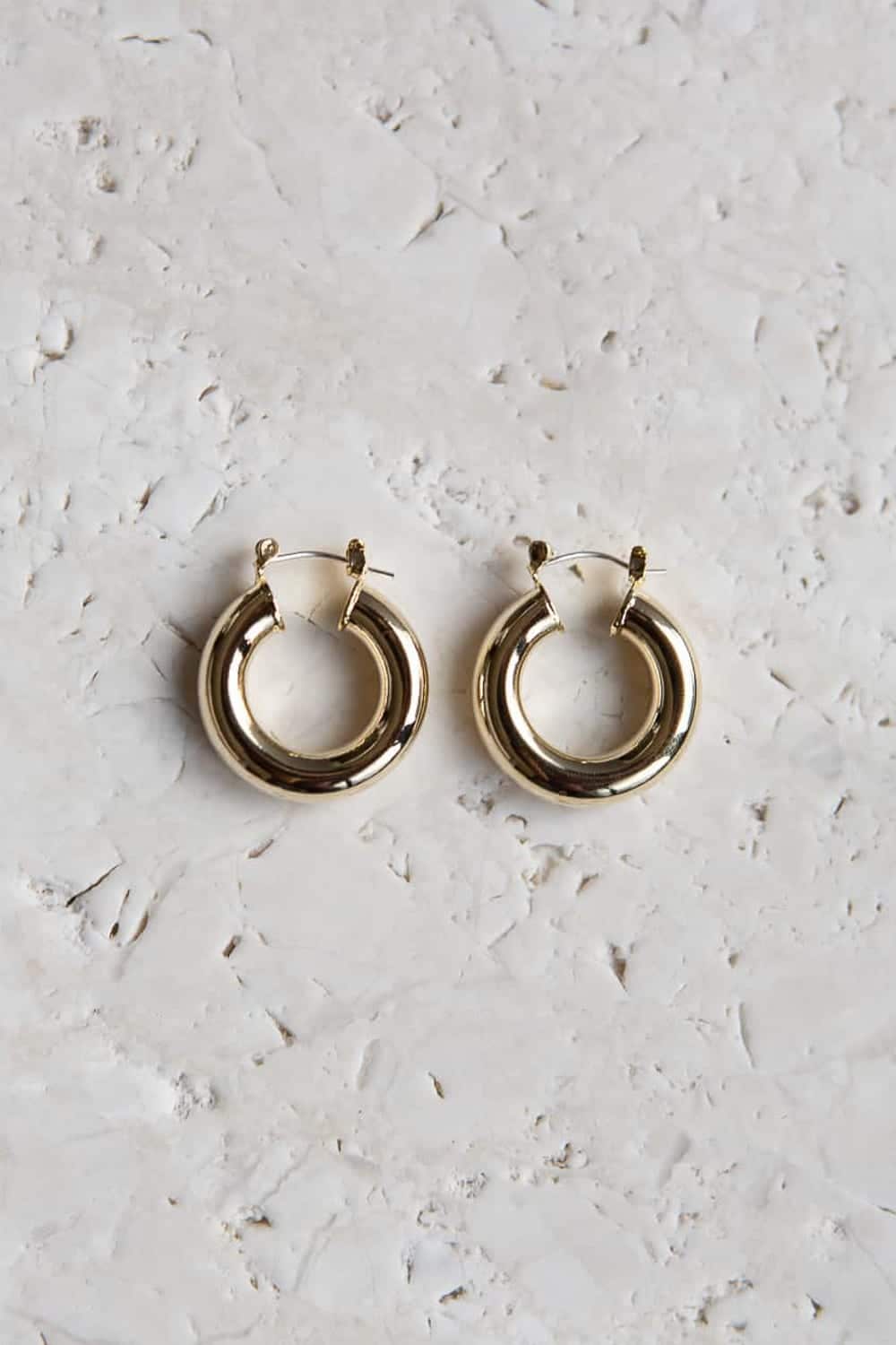 Lightweight Gold Chunky Tube Hoop Earrings - Wynter Bloom