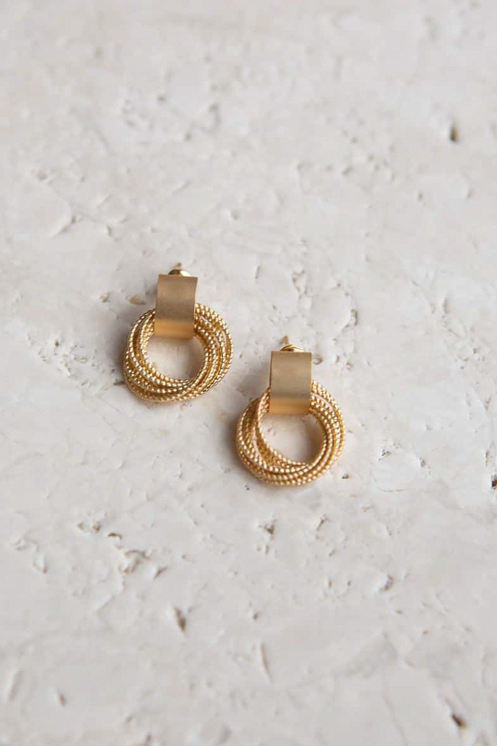 Stacked Circular Rings Stud Earrings - Wynter Bloom