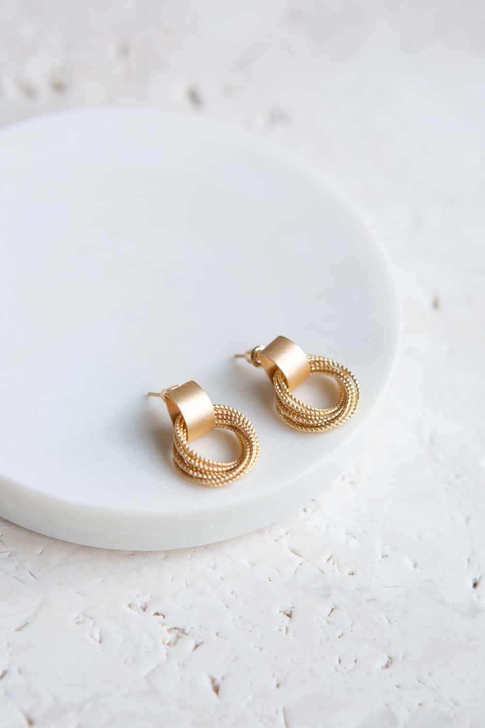 Stacked Circular Rings Stud Earrings - Wynter Bloom