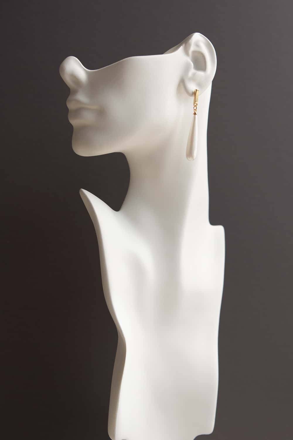 Elongated Pearl Bar Dangle Drop Earrings - Wynter Bloom