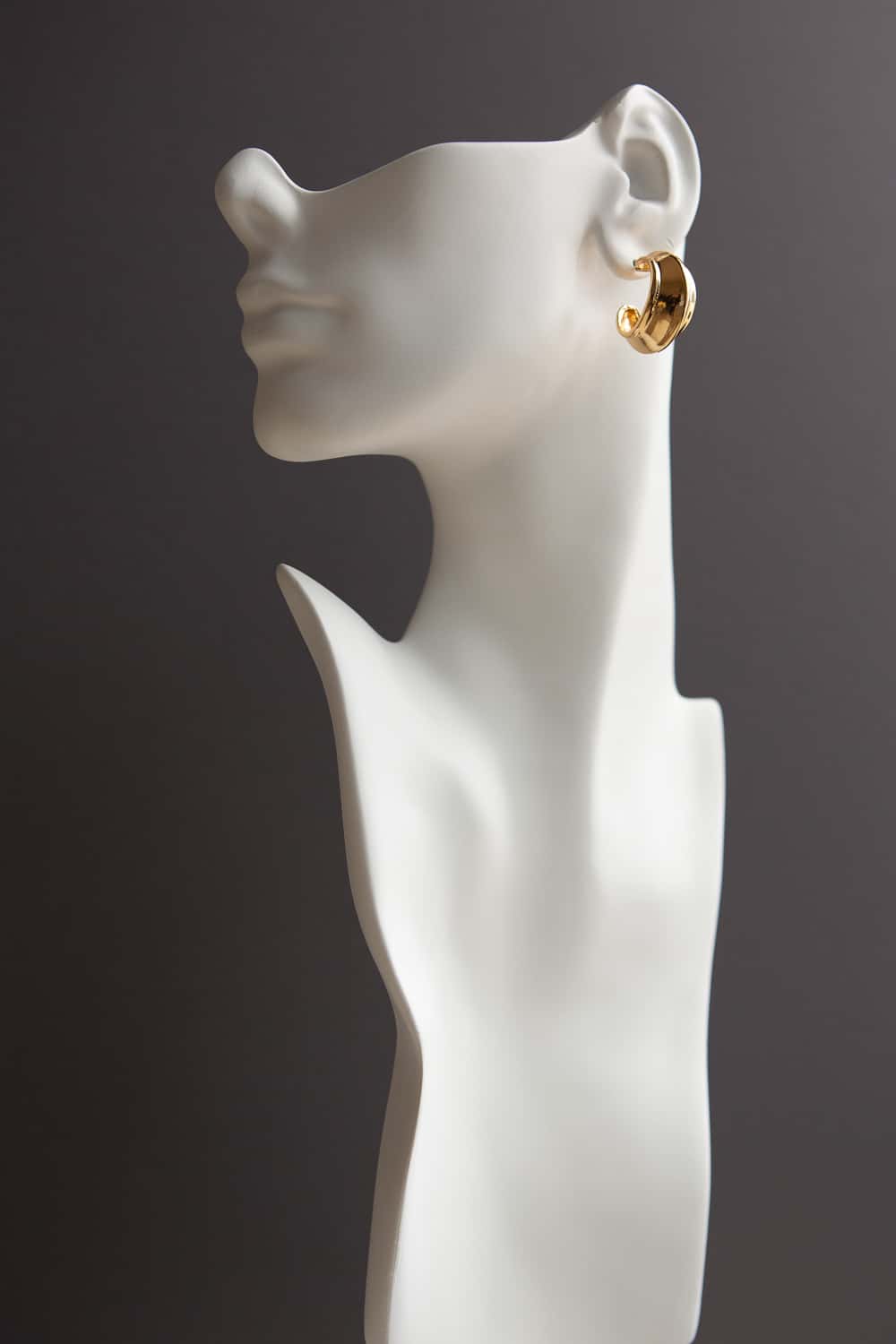 Open C Shell Gold Hoop Earrings - Wynter Bloom
