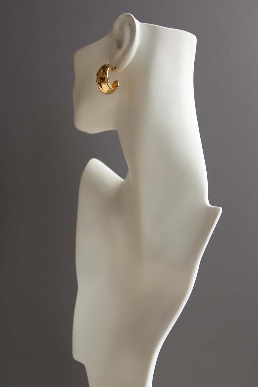 Open C Shell Gold Hoop Earrings - Wynter Bloom