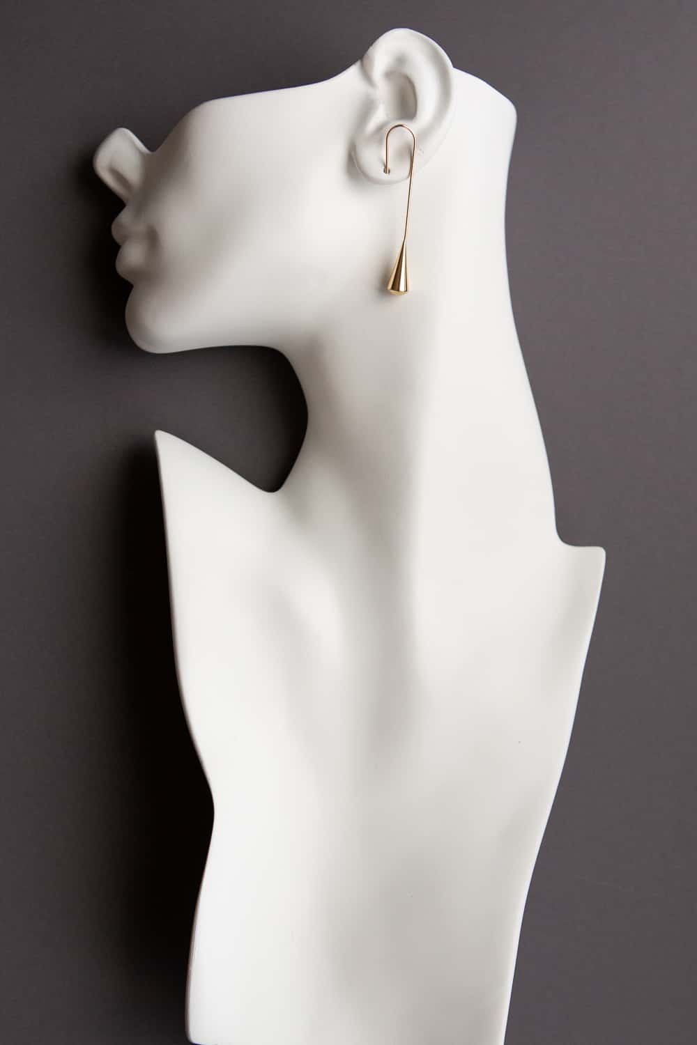 Minimalist Gold Elongated Teardrop Earring - Wynter Bloom