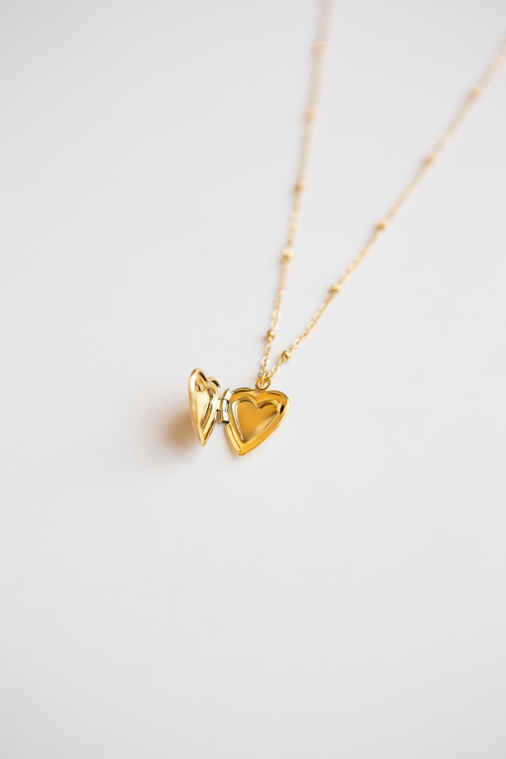 Vintage Style Heart Photo Locket Necklace