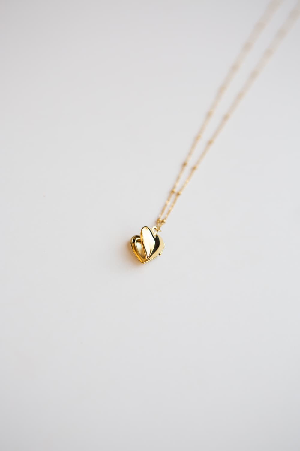 Vintage Style Heart Photo Locket Necklace