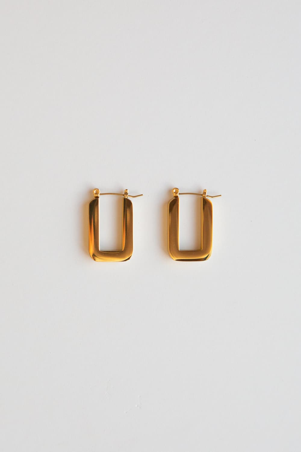 Thick Gold Geometric U Hoop Earrings - Wynter Bloom