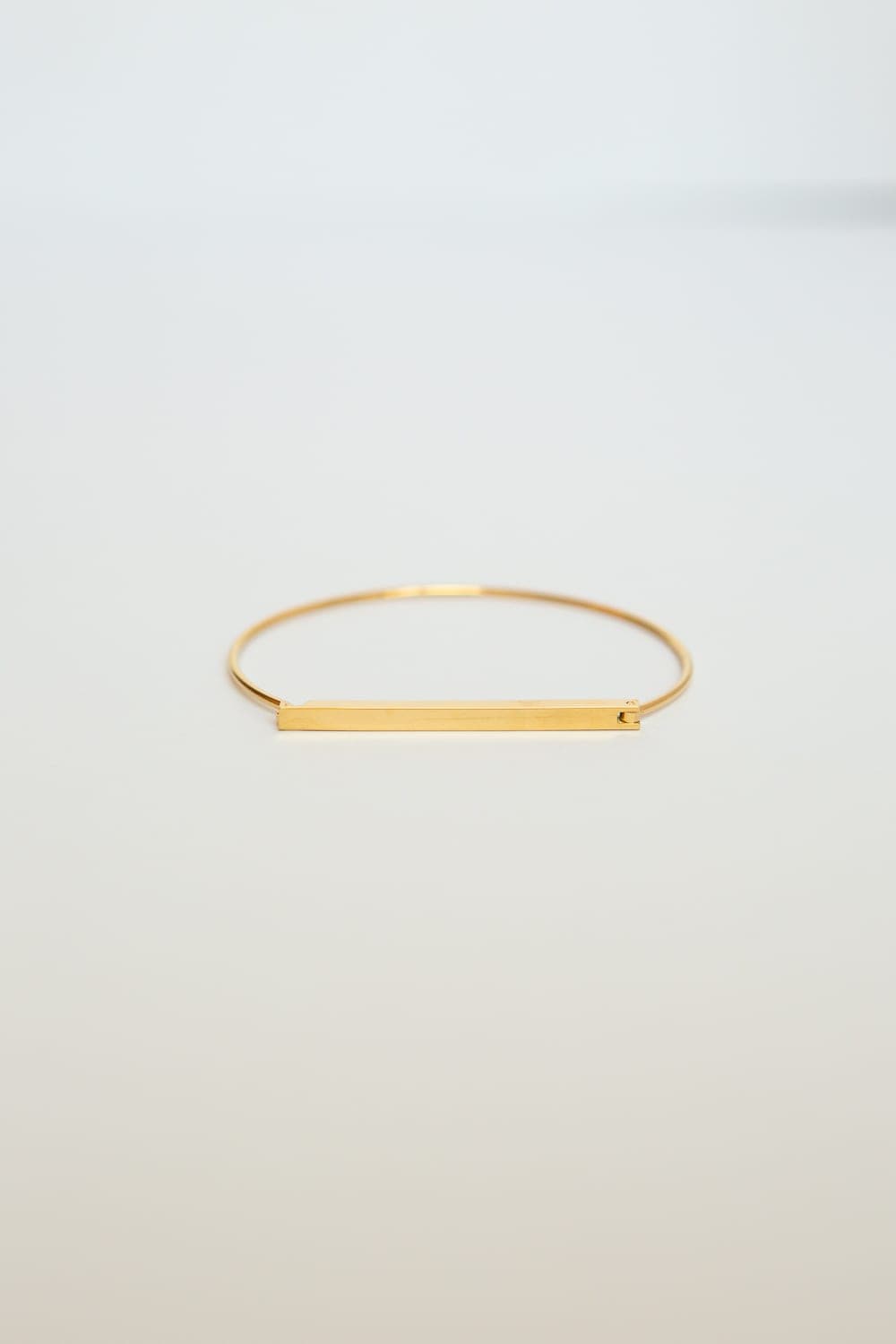 Minimalist Dainty Gold Bar Bracelet