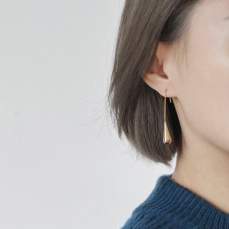 Minimalist Gold Elongated Teardrop Earring - Wynter Bloom