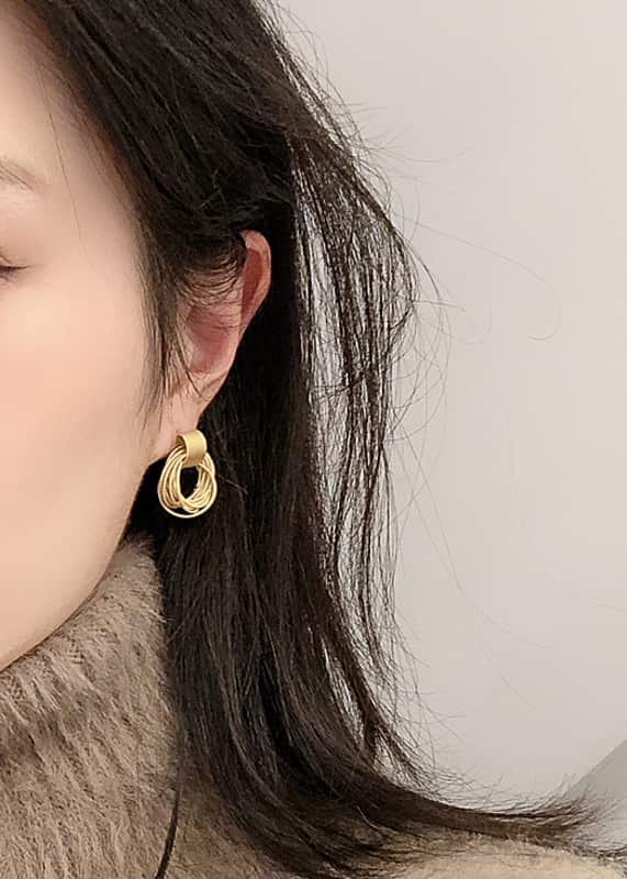 Stacked Circular Rings Stud Earrings - Wynter Bloom