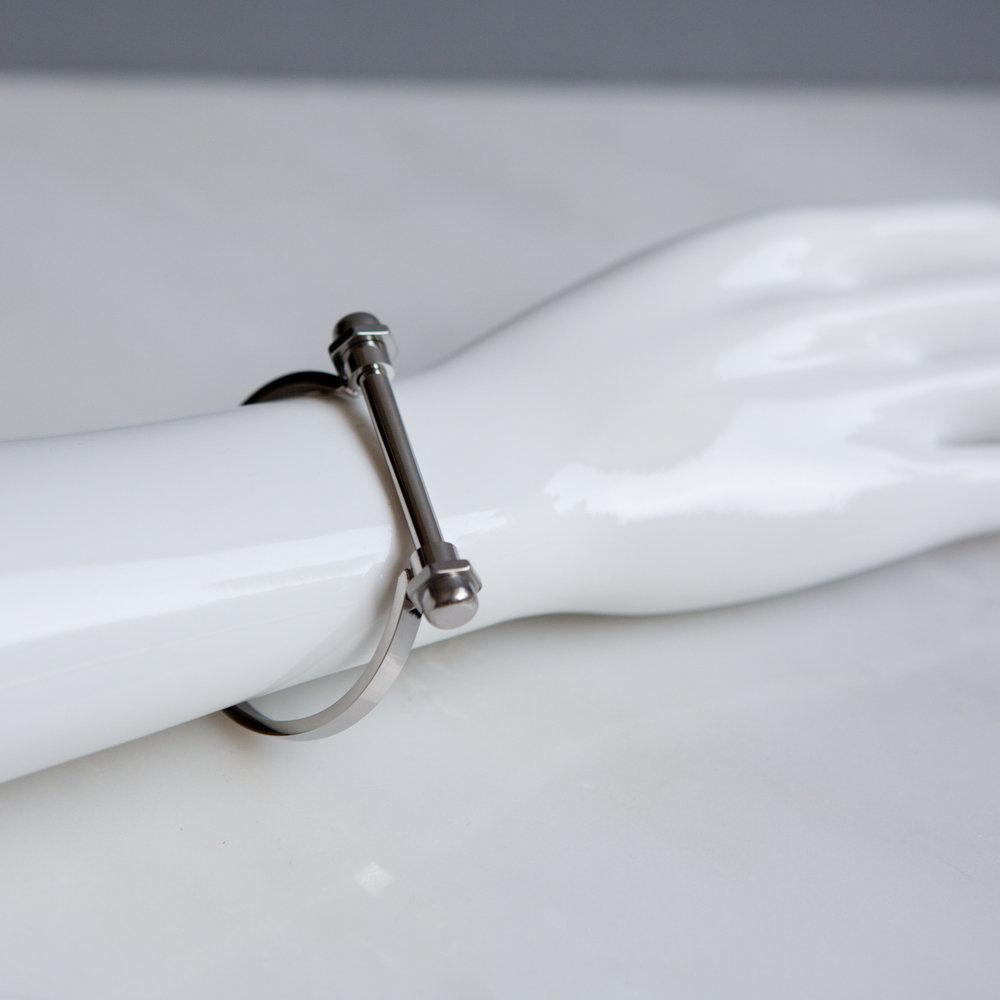 Screw Bar Cuff Bracelet (Silver) - Wynter Bloom